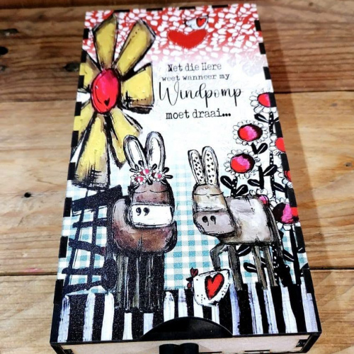 Chocolate Box Donkie Windpomp 21 x 10 x 3cm