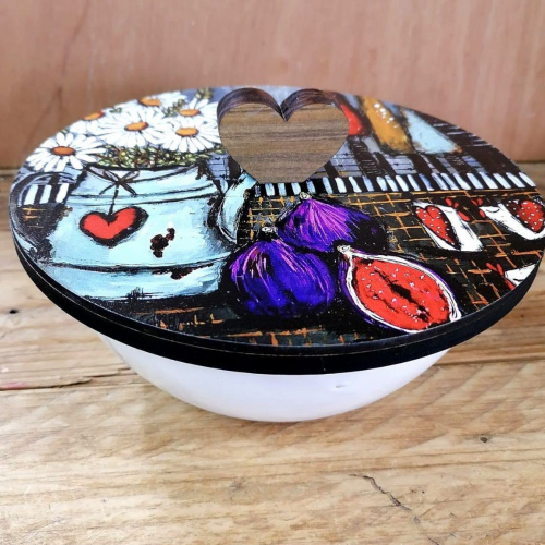 Enamel Bowl with Lid Vye Wit Blomme