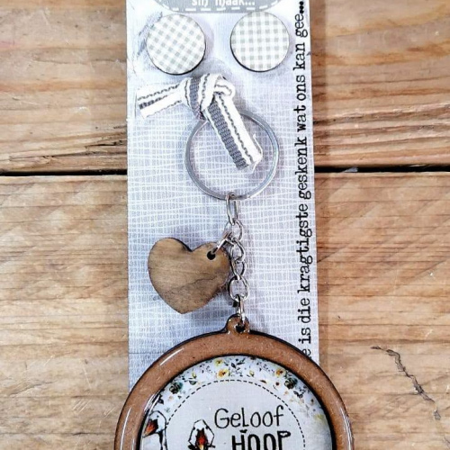 Raampie Sleutelring En Oorbelle Geloof Hoop Liefde Eende